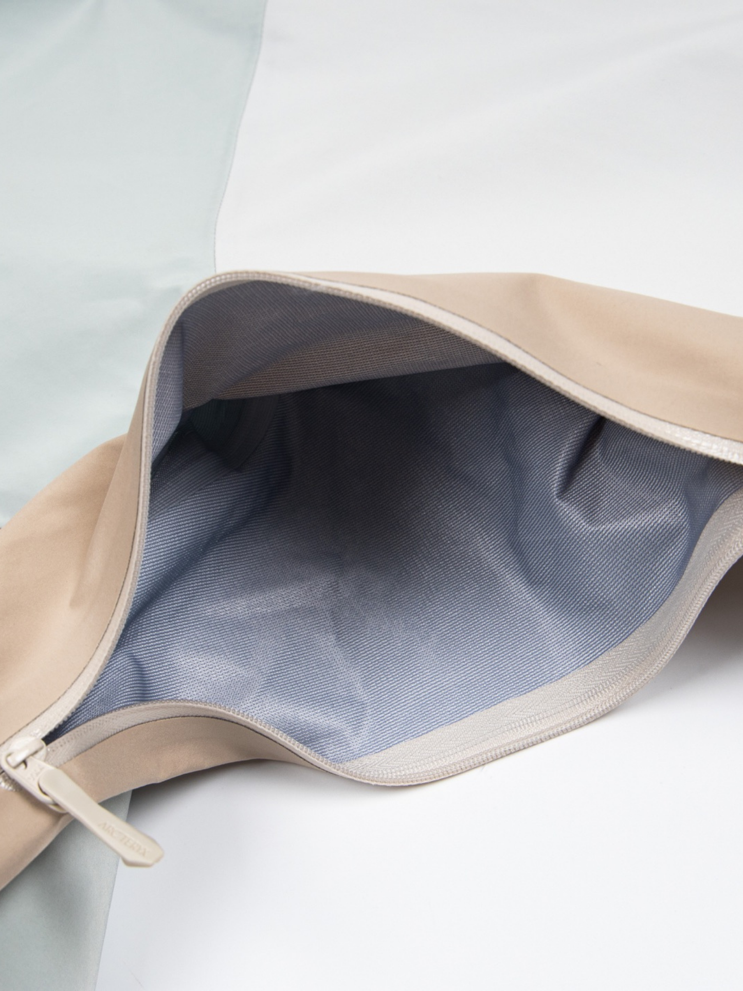Casaca Impermeable B LW Arcterx Unisex