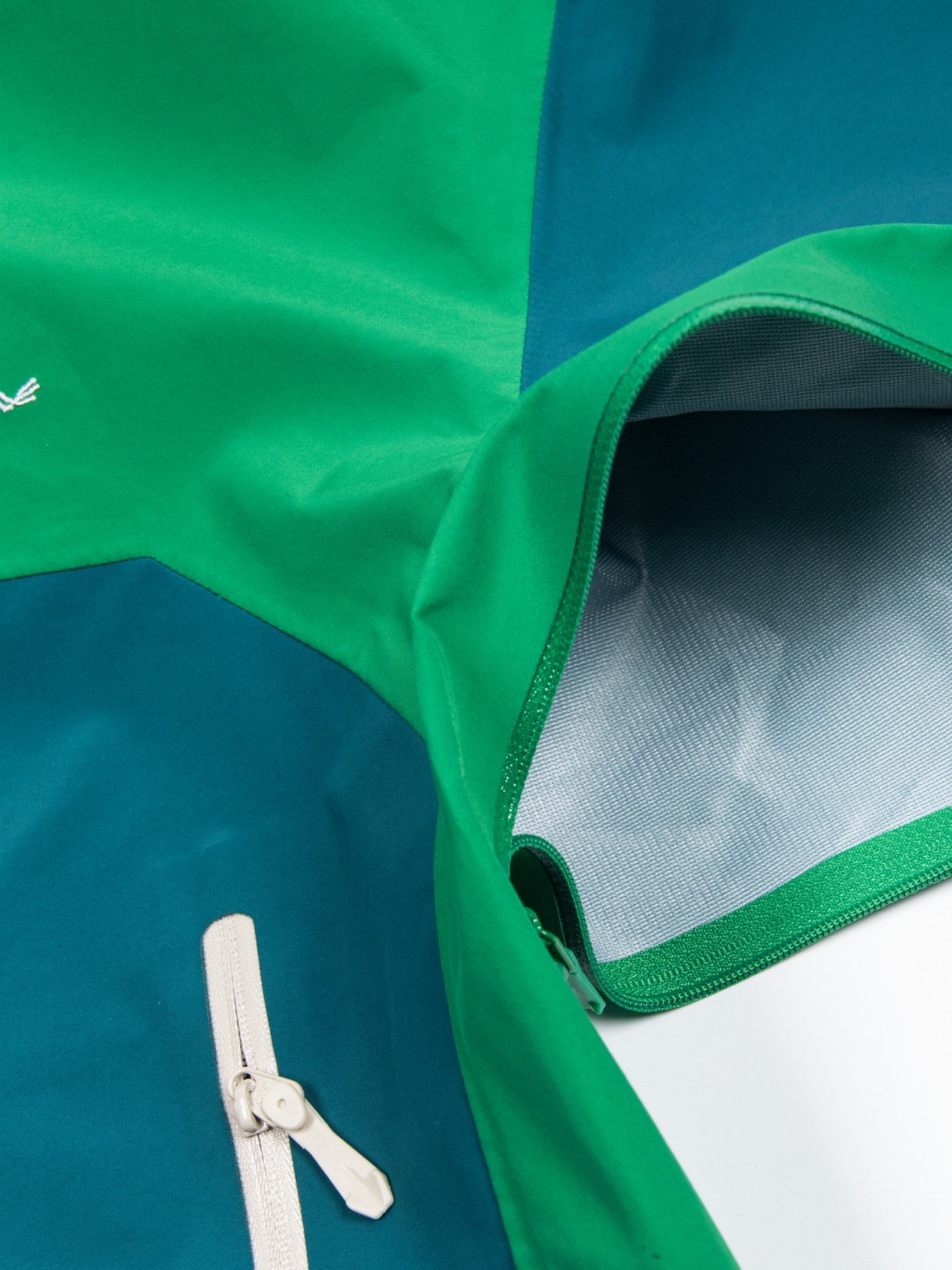 Casaca Impermeable B LW Arcterx Unisex
