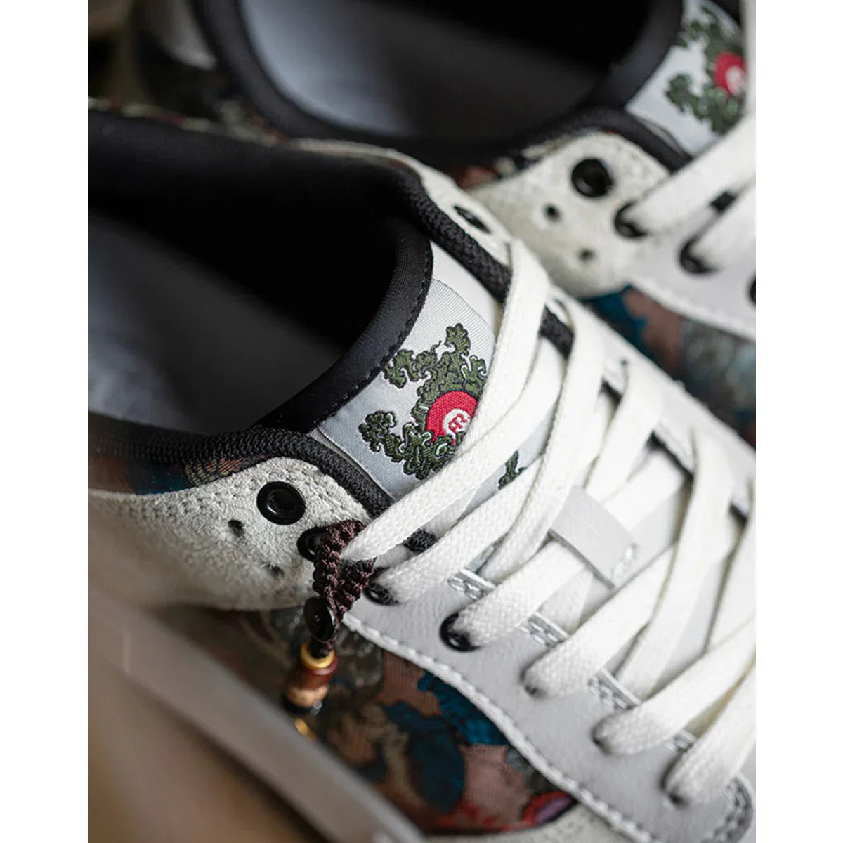 Zapatillas Inspiradas en Dunhuang Mythos