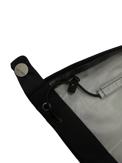 Pantalones Arcterx Gore-tex XCR color Negro Unisex